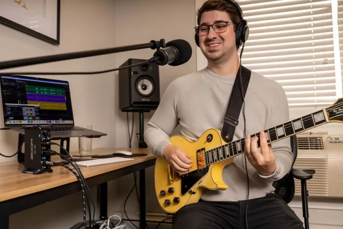 Zoom UAC-232 Звукова карта