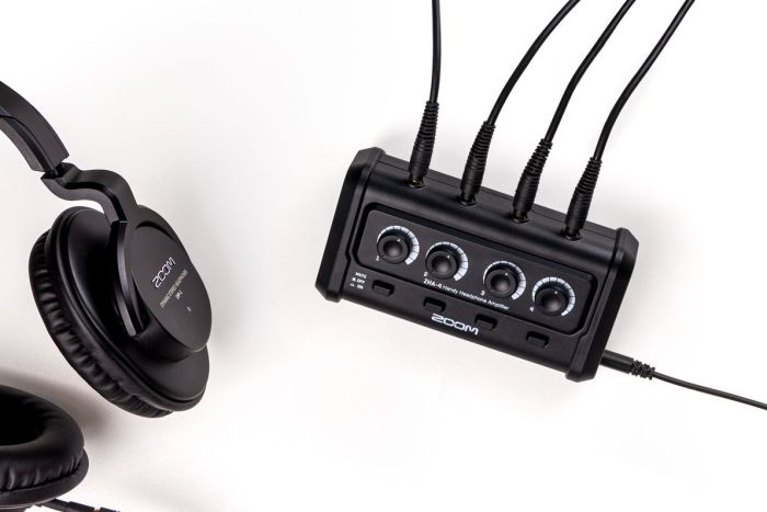 Zoom ZHA-4 портативний 4-канальний підсилювач для навушників