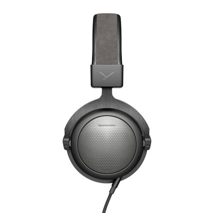 Beyerdynamic T1 the 3rd generation навушники з технологією "Tesla"; Відкритого питу; Амбушюри з ефектом пам'яті;  Прямий кабель та позолочений конектор; Жорсткий футляр; Ручна збірка; Вага - 360г; 