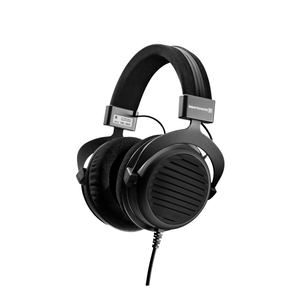 Beyerdynamic DT 990 Black Special Edition 250 ohms Hi-Fi навушники відкритого типу. Для любителів поп- та рок-музики. У комплекті: перехідник на “джек” 6,3 мм, жорсткий кейс. Вага 290г.