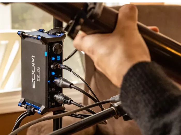 Zoom UAC-232 Звукова карта