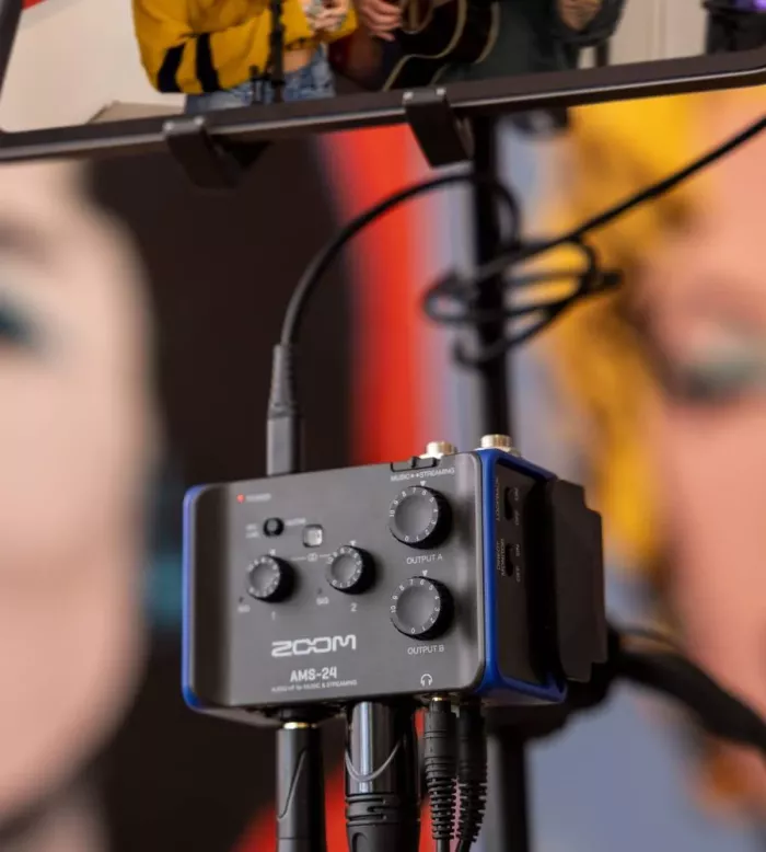 Zoom AMS-24 Звукова карта