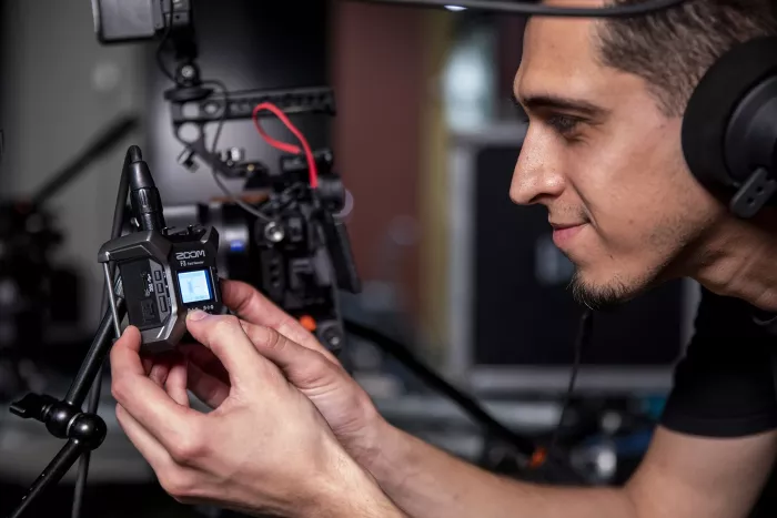 Zoom F3 професійний польовий аудіорекордер (2 канали, 32-біт Float) для кіно та відео