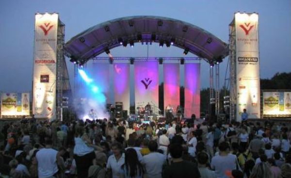 Сцена разборная с арочной крышей 10х8