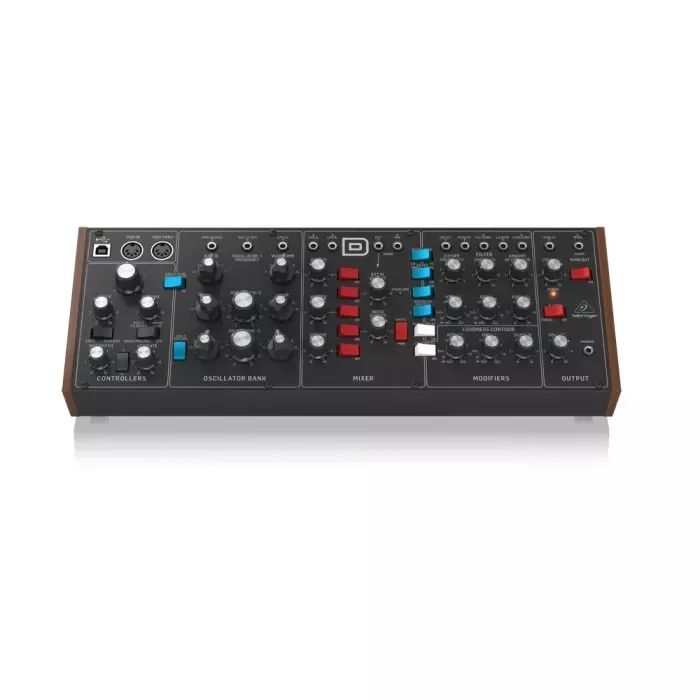 Синтезатор Behringer Model D