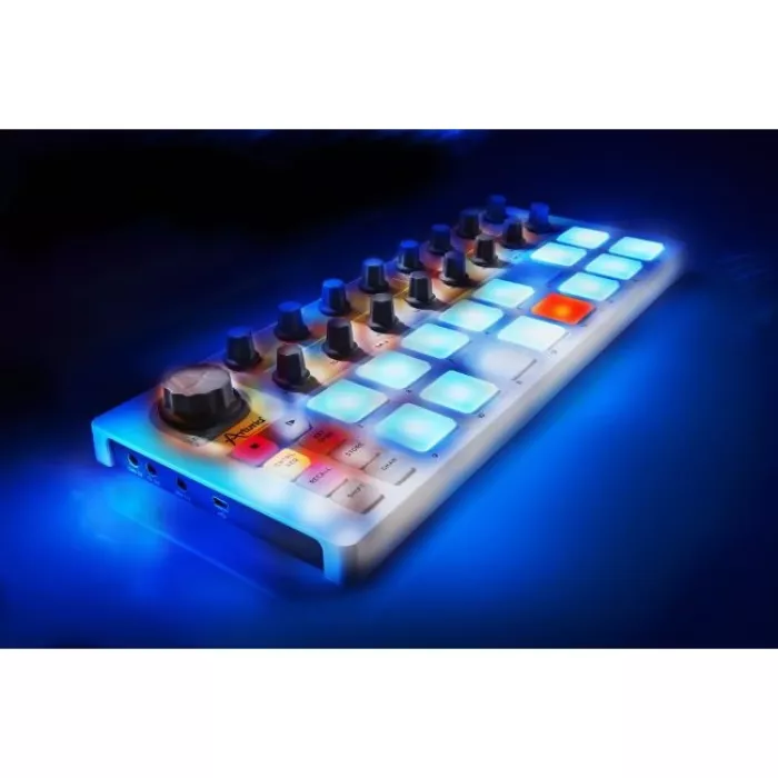 MIDI-контроллер Arturia BeatStep White Edition