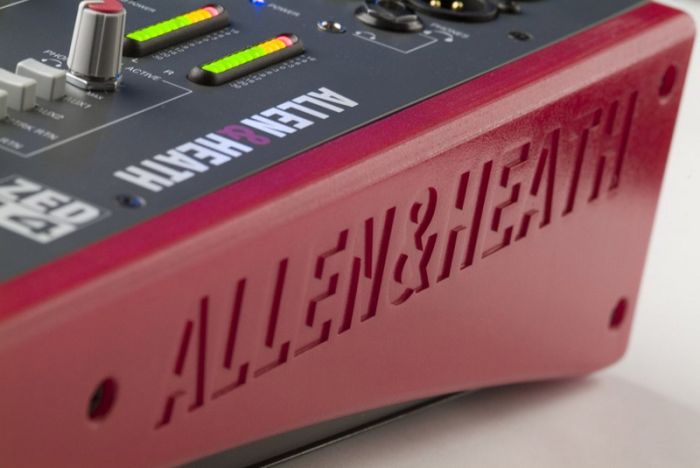Allen Heath ZED12FX Микшерный пульт