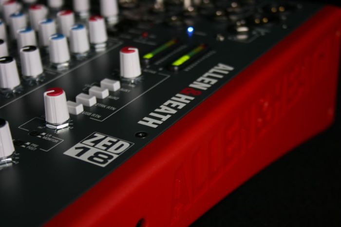 Allen Heath ZED1802 Микшерный пульт