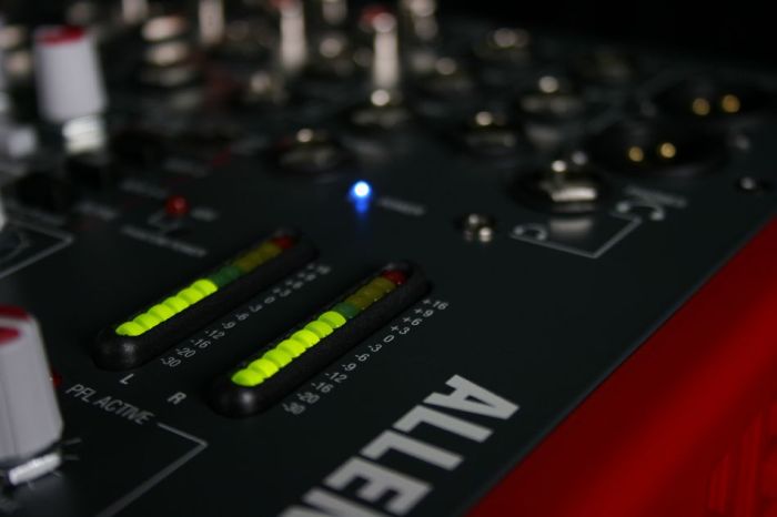 Allen Heath ZED1802 Микшерный пульт