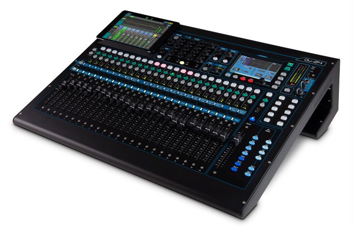 Allen Heath QU-24 Микшерный пульт