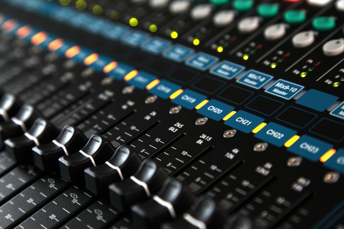 Allen Heath QU-24 Микшерный пульт