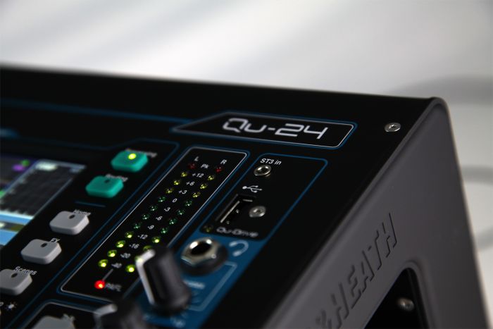 Allen Heath QU-24 Микшерный пульт