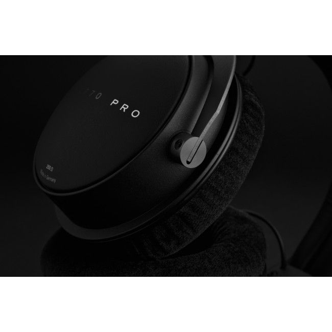 Студійні навушники Beyerdynamic DT 1770 PRO