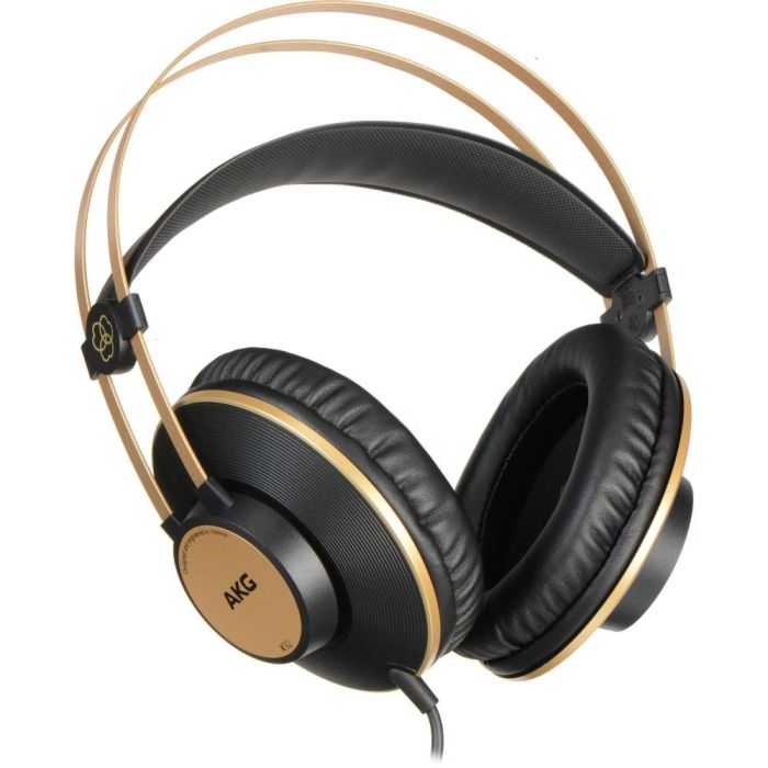 AKG K92 студийные наушники закрытого типа