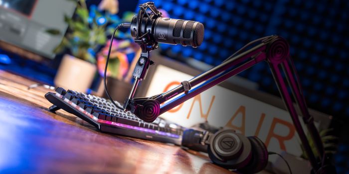 Audio-Technica AT2040 USB студійний мікрофон