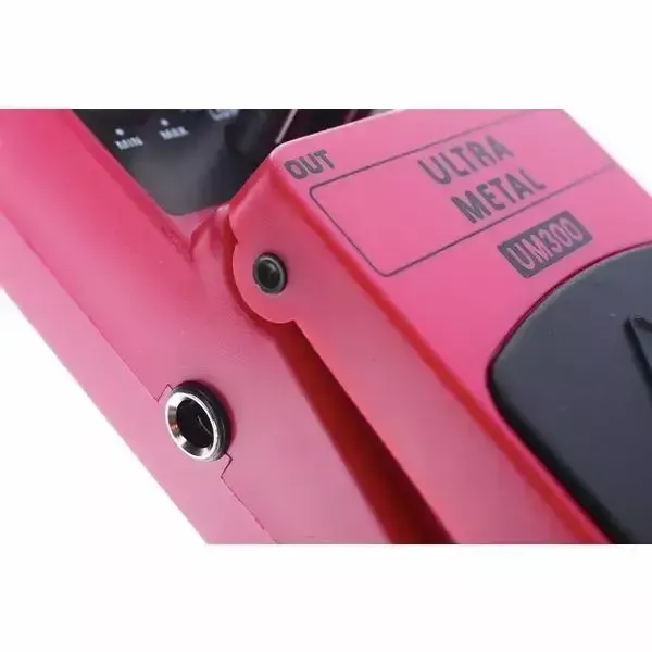 Гітарна педаль Behringer UM300