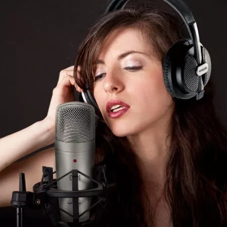 BEHRINGER HPS5000 Студийные наушники закрытого типа; Овальные амбушюры; АЧХ 20-20кГц; Адаптер-джек 6,3мм.