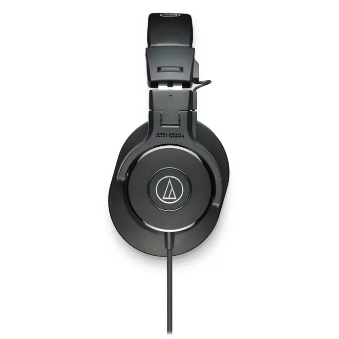 Audio-Technica ATH-M30X студійні моніторні навушники закритого типу; Поворотна на 15 градусів конструкція чашок; Складна конструкция; В комплекті 6,3мм. адаптер-джек, чохол для зберігання; Вага: 220 г.
