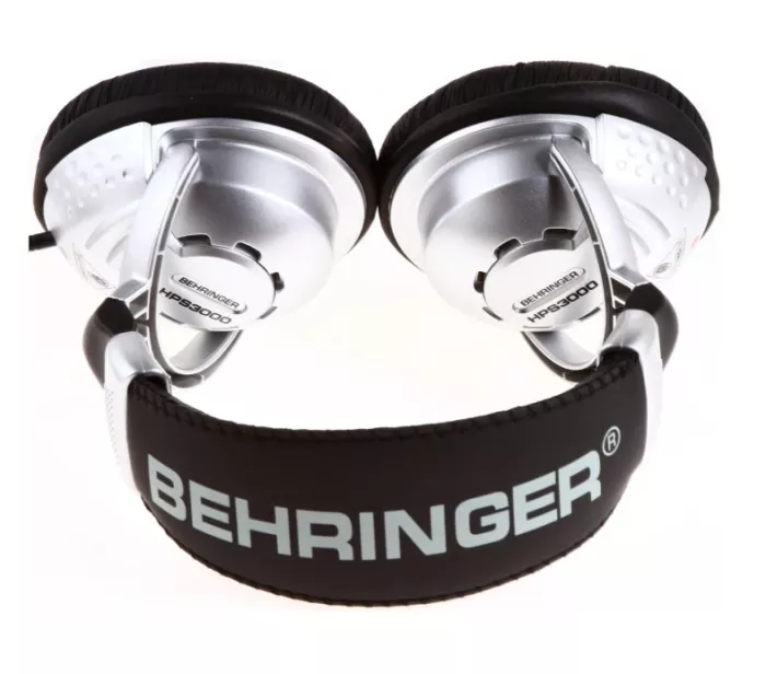 BEHRINGER HPS3000 Студийные наушники закрытого типа; Овальные амбушюры; АЧХ 20-20000 Гц Прямой кабель; Адаптер-джек 6,3мм. 