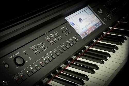 Клавинова YAMAHA CVP-709B