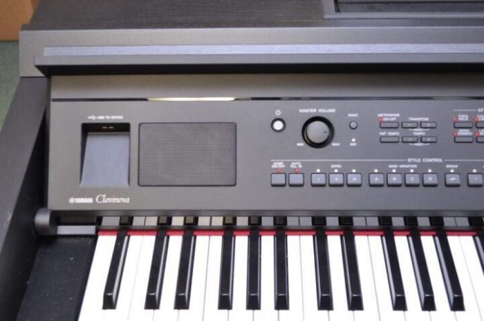 Клавинова YAMAHA CVP-709B